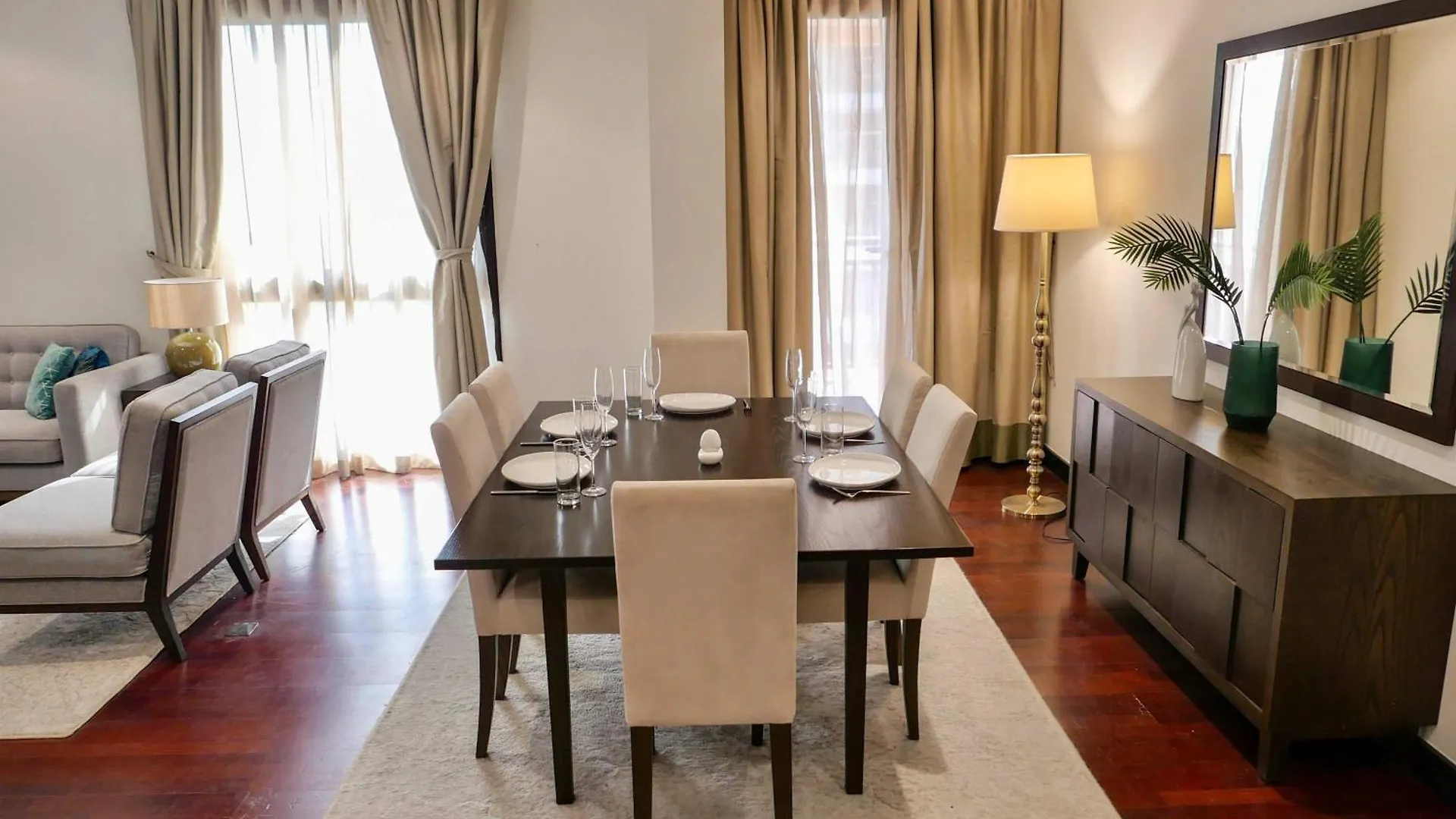 Waterfront 2Br Apartment With Sea Views Dubai